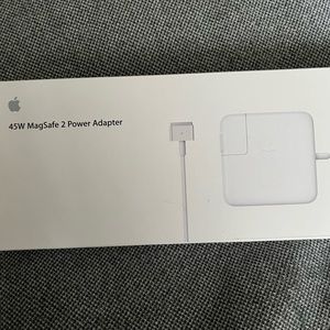 Apple 45W MagSafe 2 charger